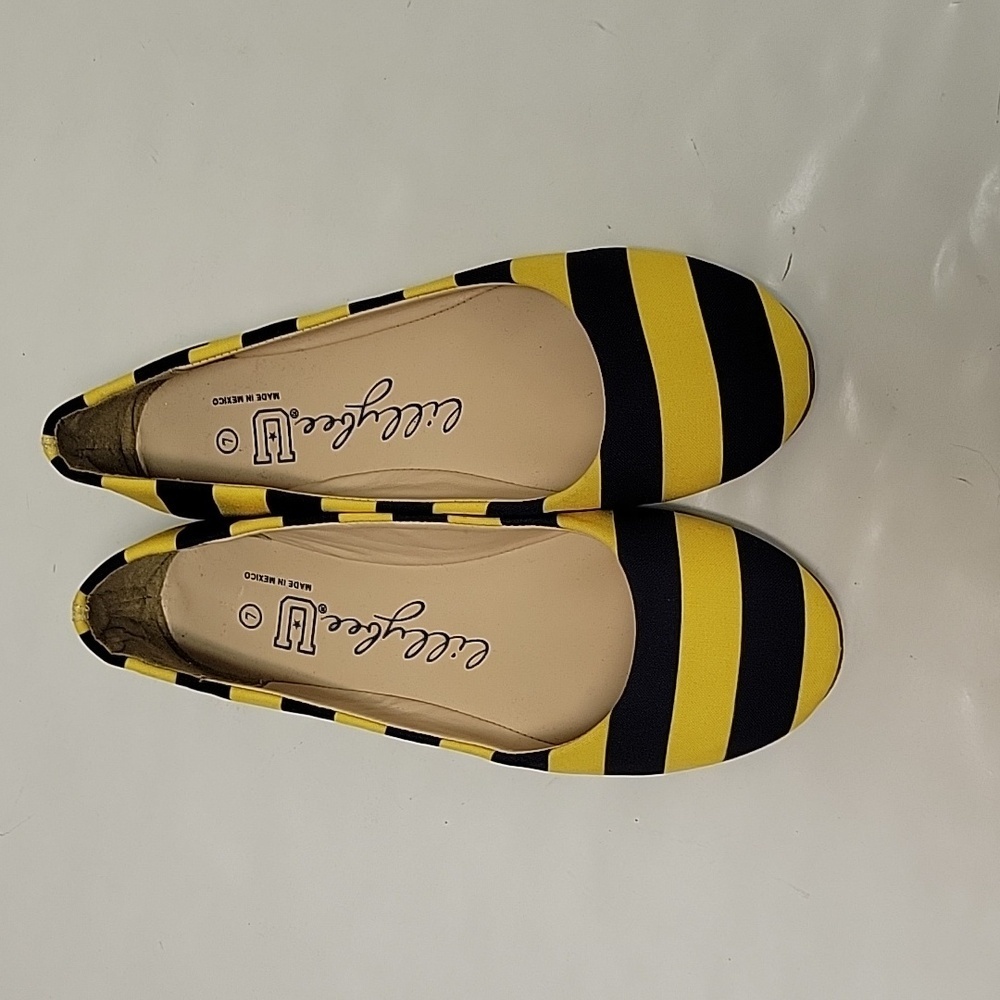 Lillybee U navy/yellow stripe collegiate flats, fabric sz 7
